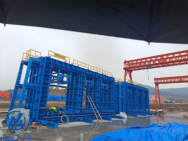 三倉(cāng)綜合管廊模具廠家